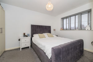 Bed- click for photo gallery